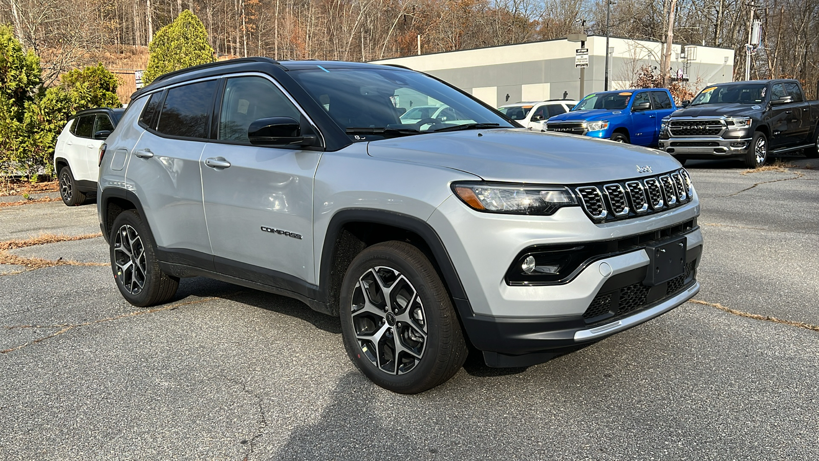 2025 Jeep Compass LIMITED 3