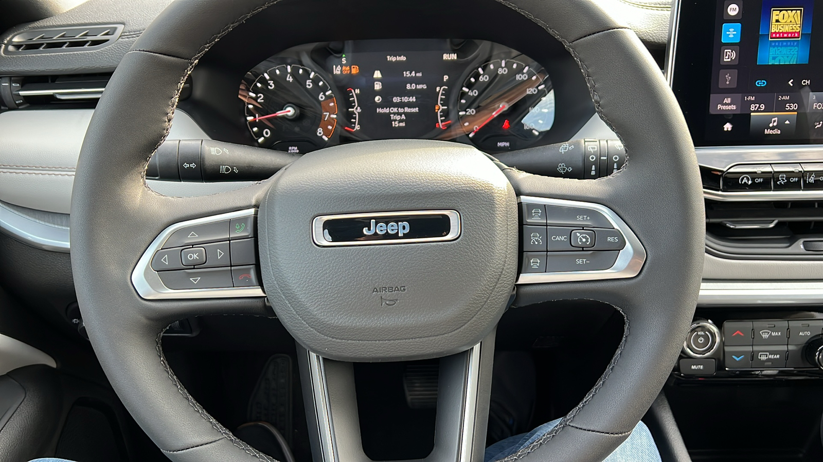 2025 Jeep Compass LIMITED 10