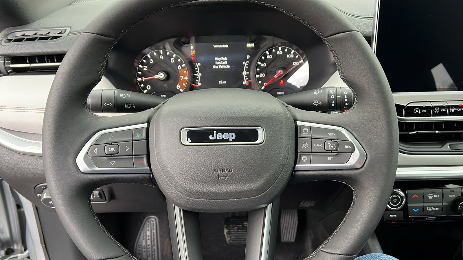 2025 Jeep Compass LIMITED 10