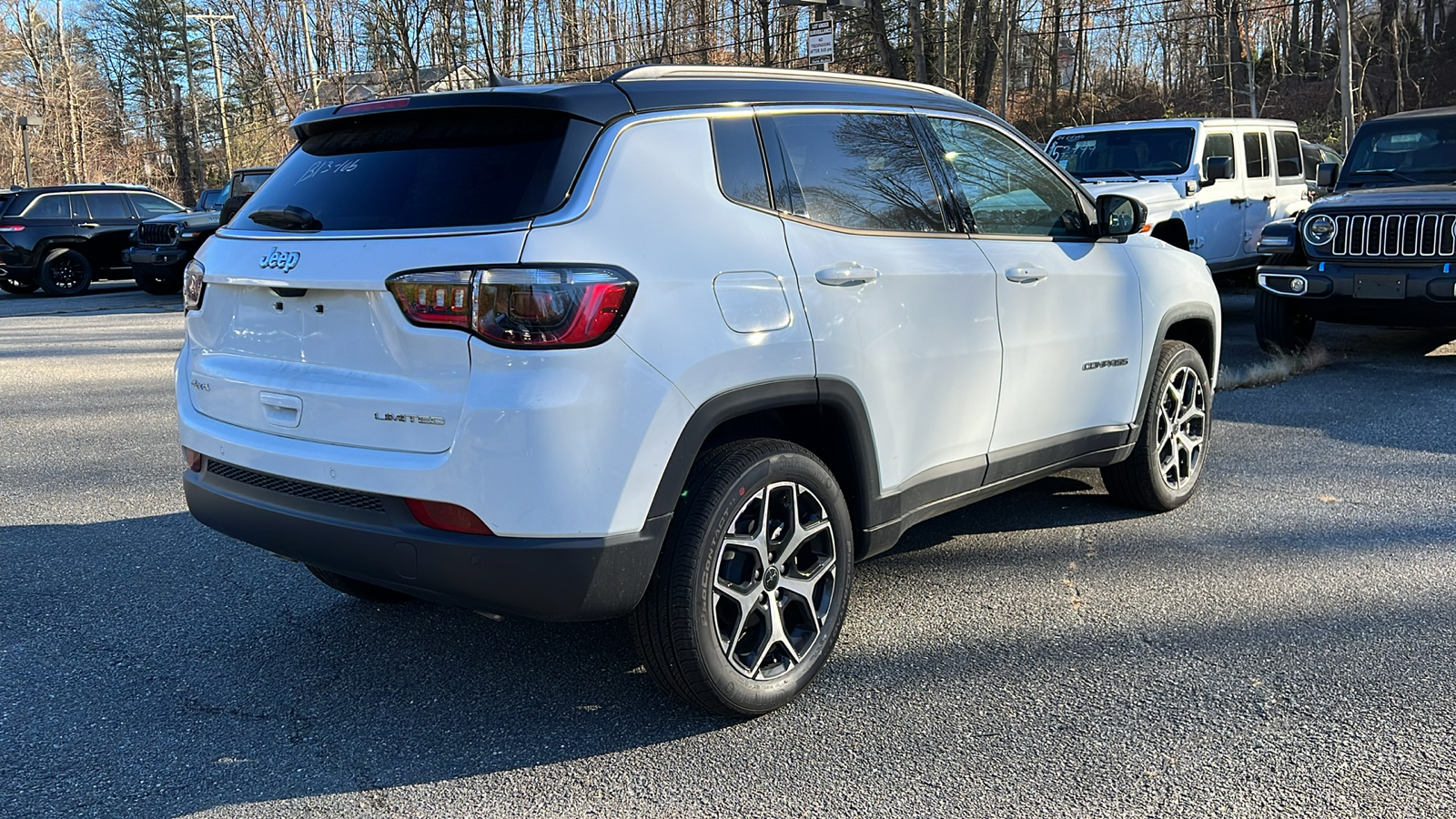 2025 Jeep Compass LIMITED 4