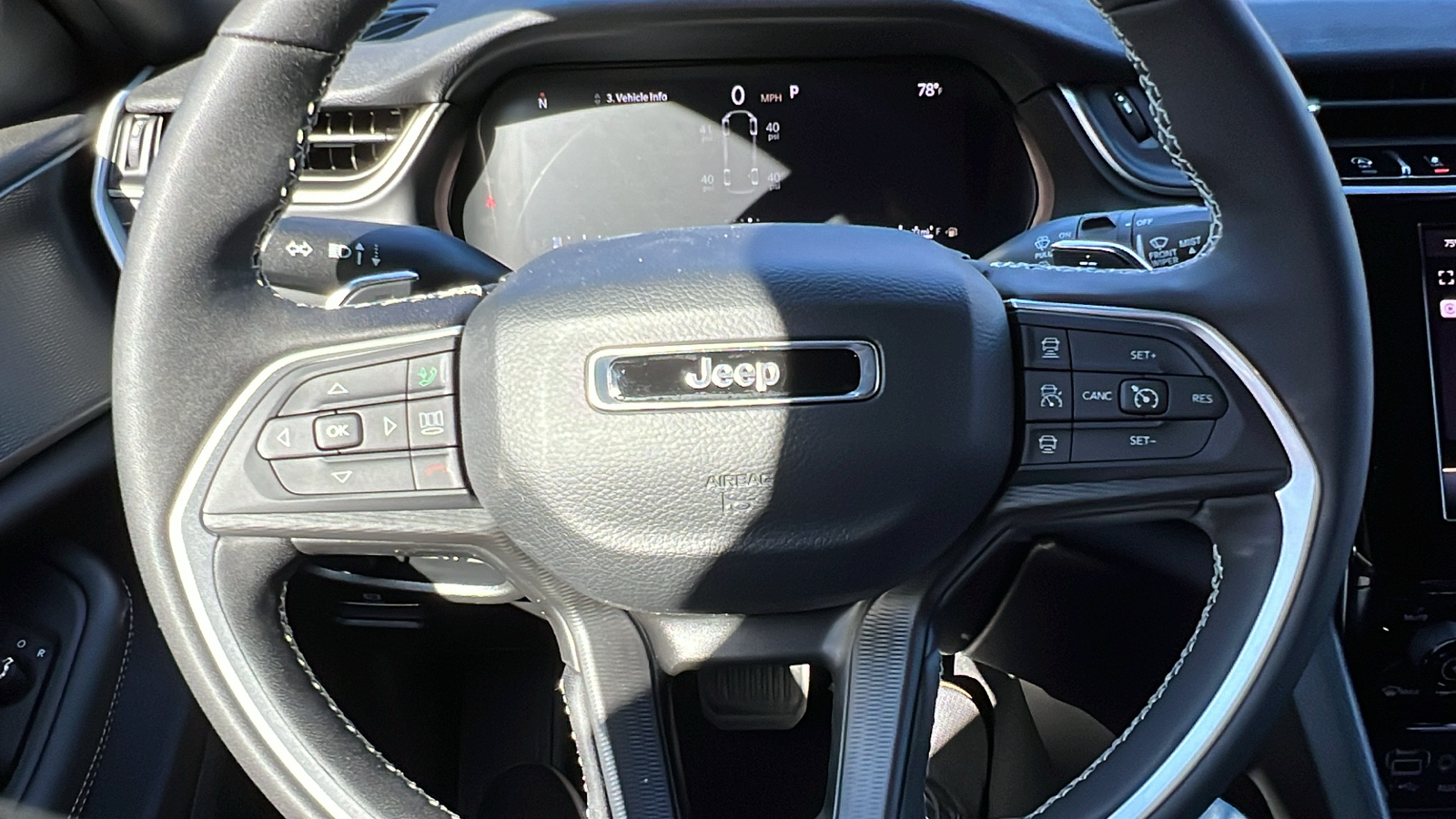 2025 Jeep Grand Cherokee LIMITED 10