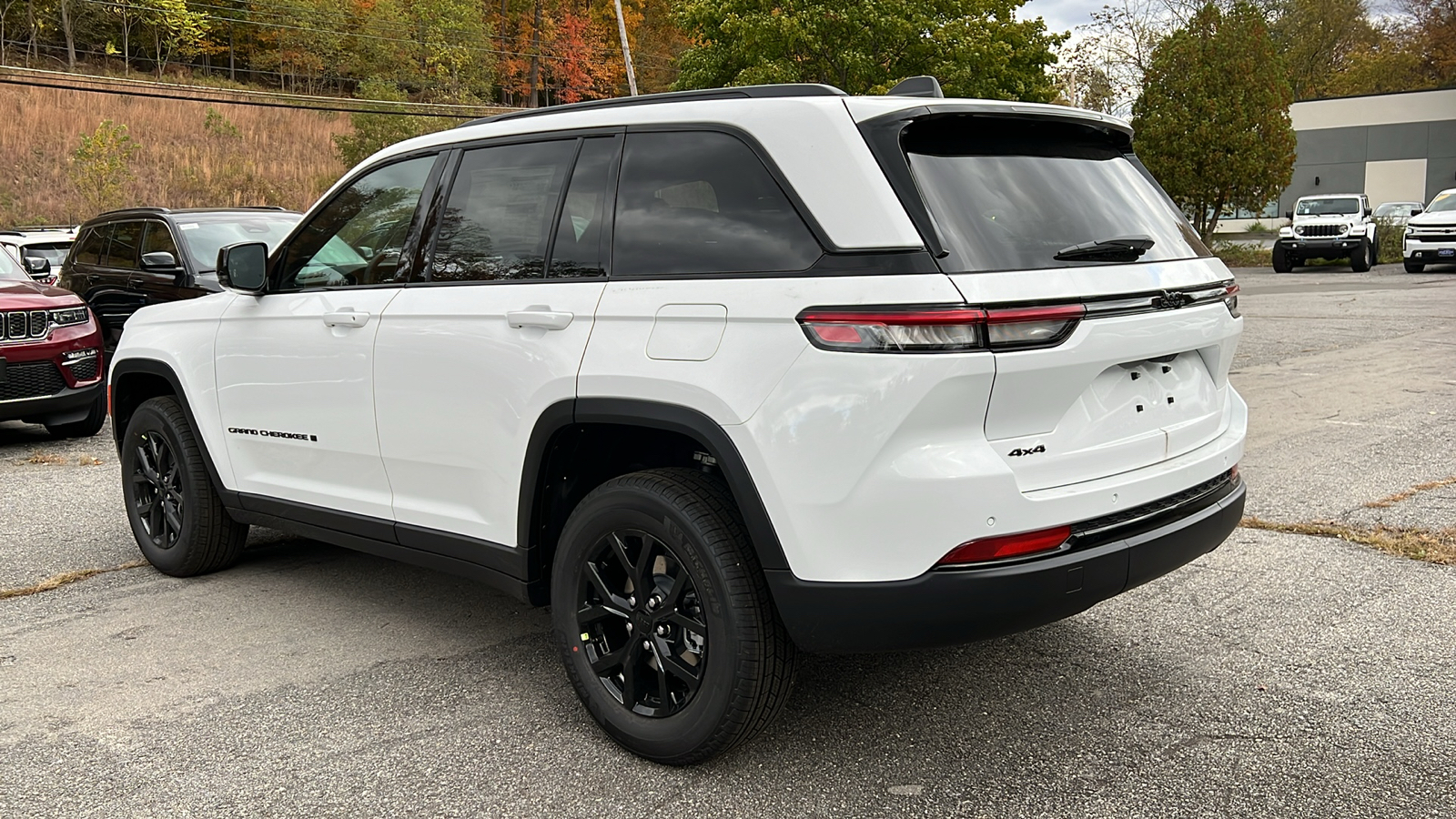 2025 Jeep Grand Cherokee LAREDO 6