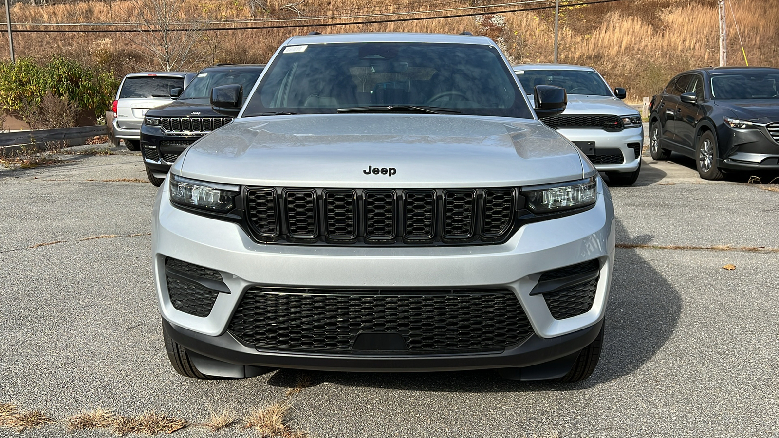 2025 Jeep Grand Cherokee LAREDO 2