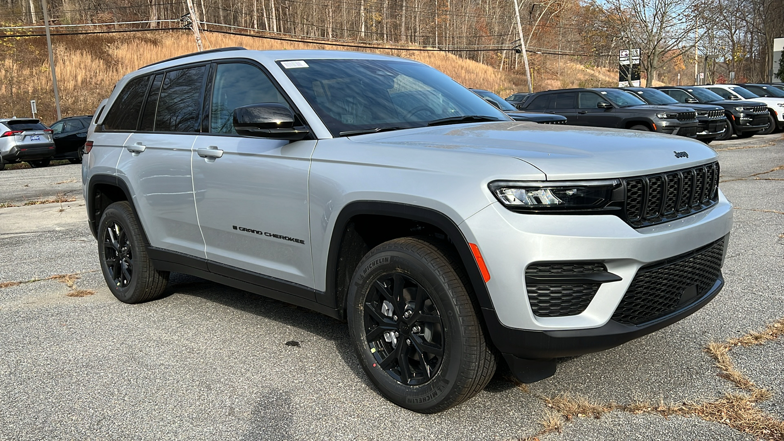 2025 Jeep Grand Cherokee LAREDO 3