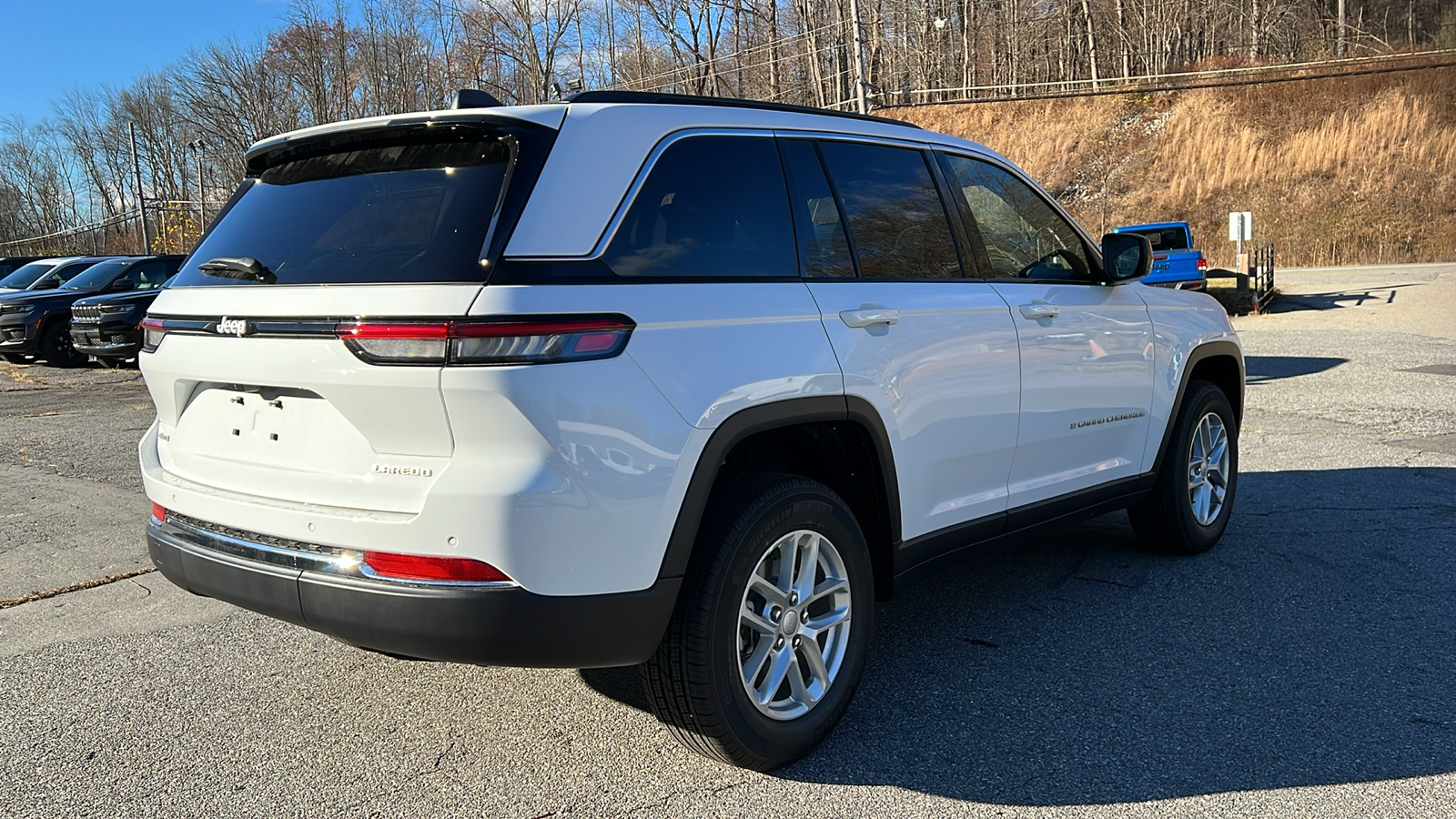 2025 Jeep Grand Cherokee LAREDO 4