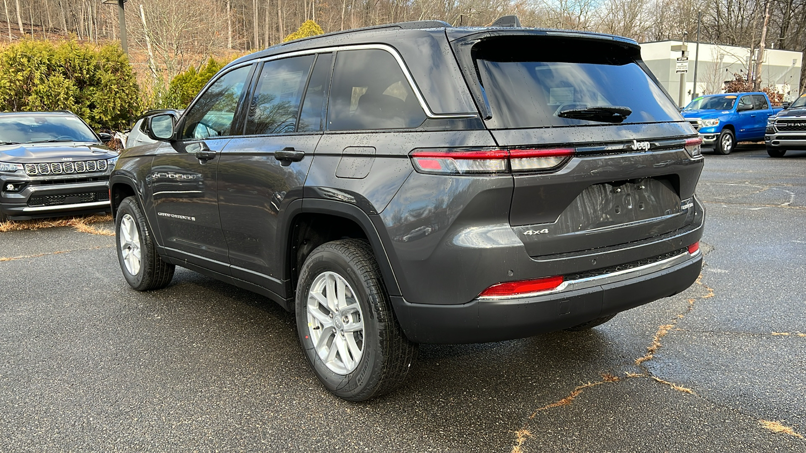 2025 Jeep Grand Cherokee LAREDO 6