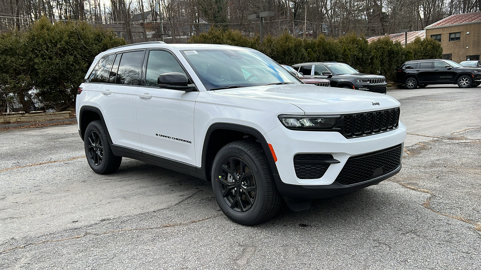 2025 Jeep Grand Cherokee LAREDO 3