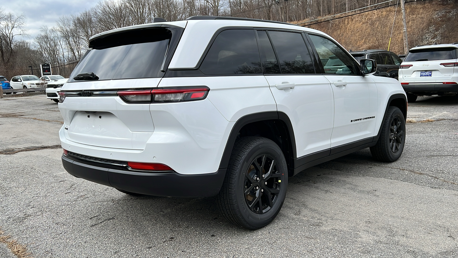 2025 Jeep Grand Cherokee LAREDO 4