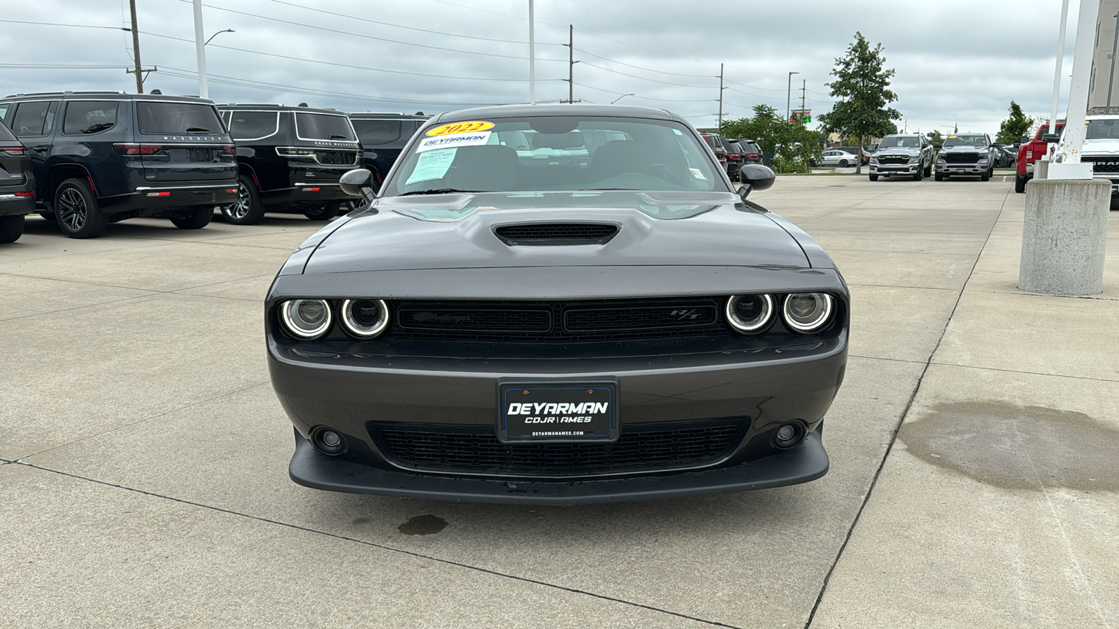 2022 Dodge Challenger R/T 8