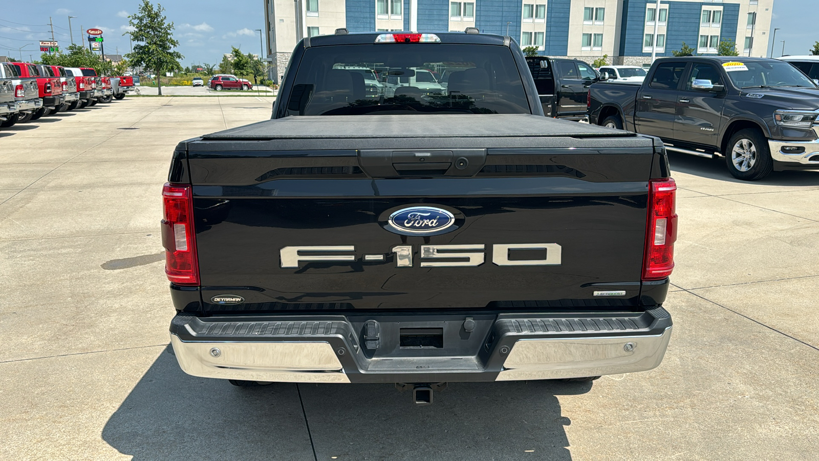 2022 Ford F-150 XLT 4