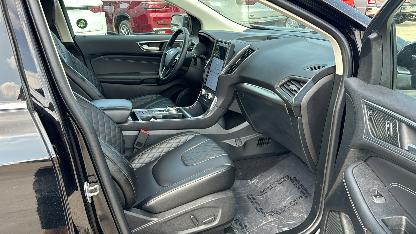 2024 Ford Edge Titanium 12