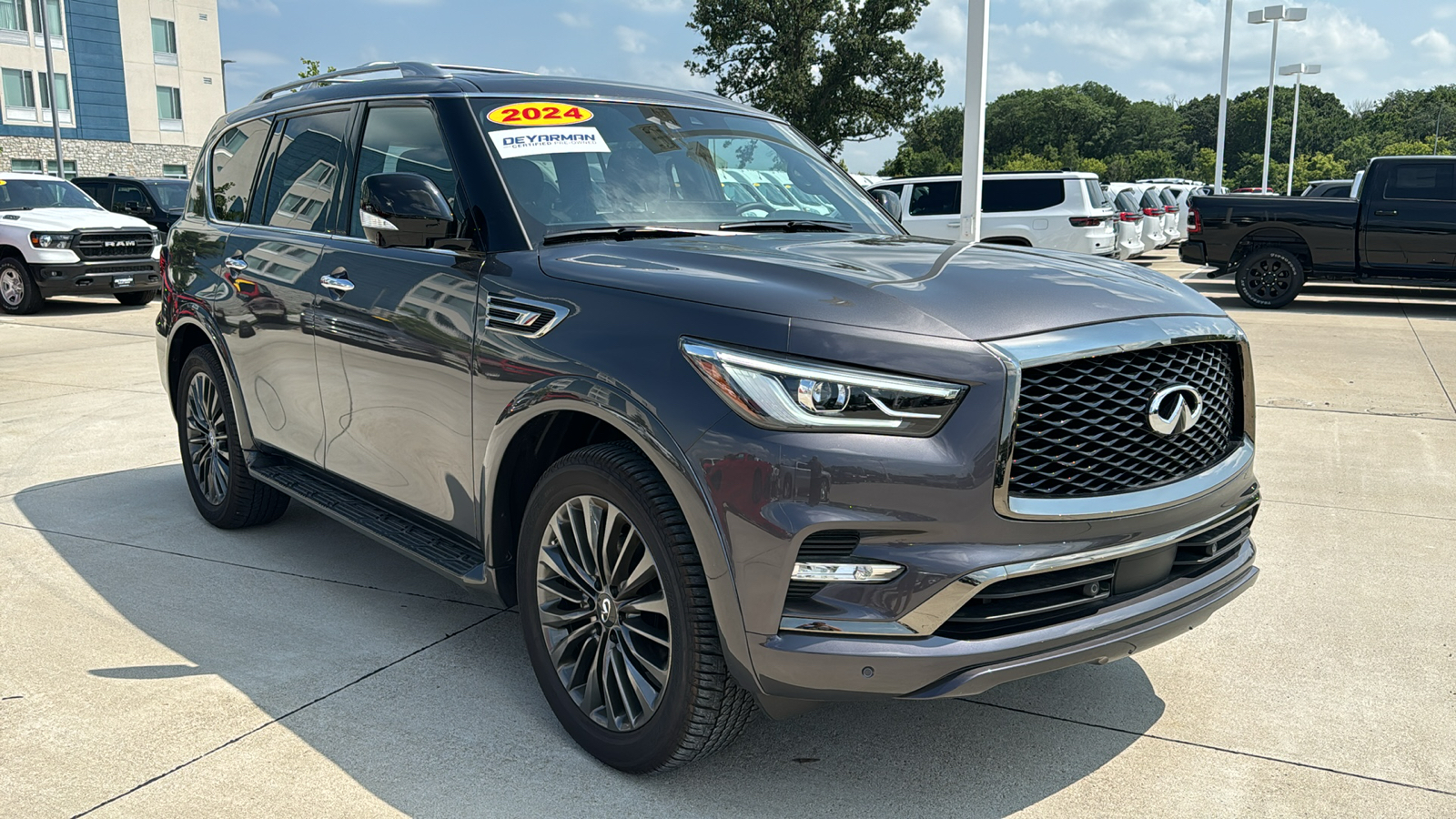 2024 INFINITI QX80 Sensory 1