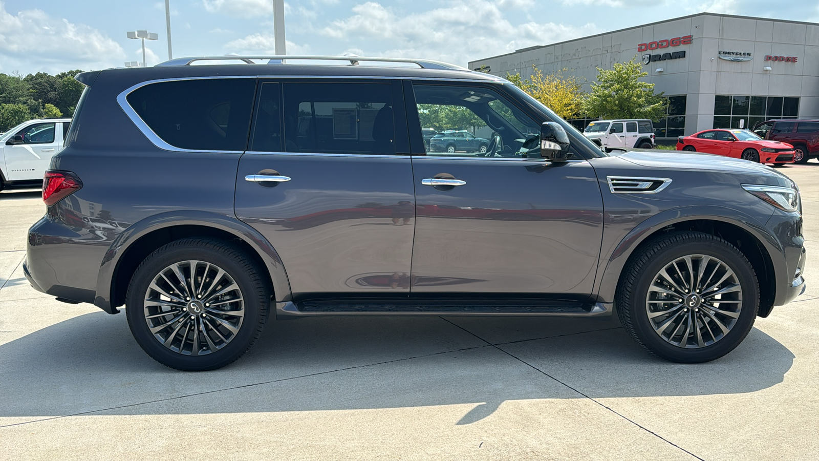 2024 INFINITI QX80 Sensory 2