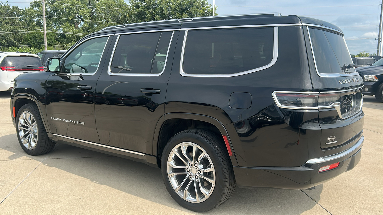 2023 Jeep Grand Wagoneer Series II 5