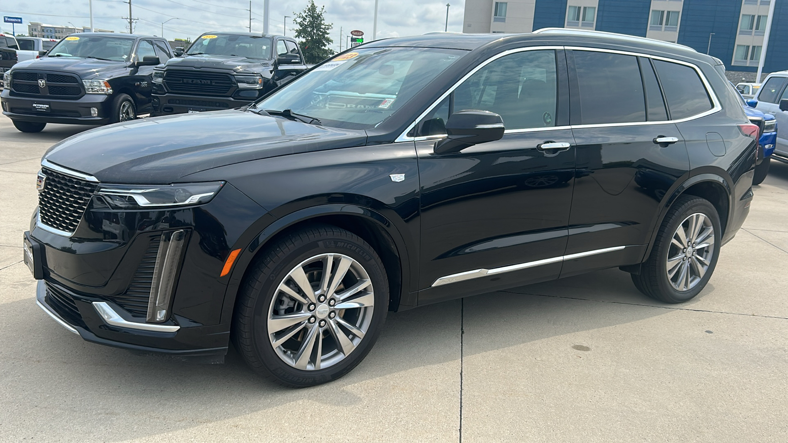 2023 Cadillac XT6 Premium Luxury 7