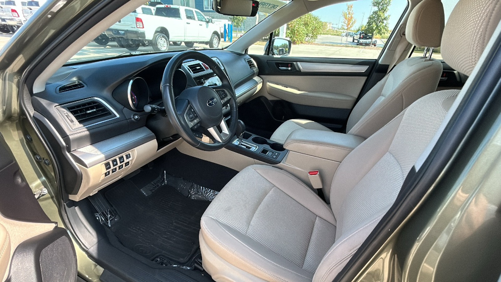 2017 Subaru Outback 2.5i Premium 10