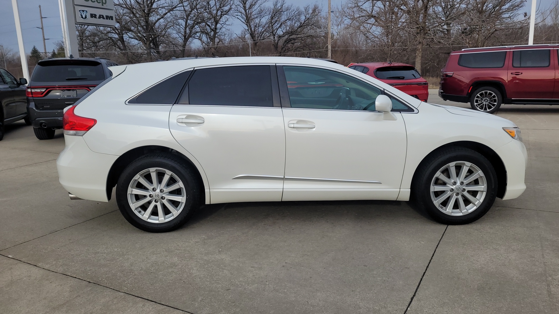 2011 Toyota Venza Base 2