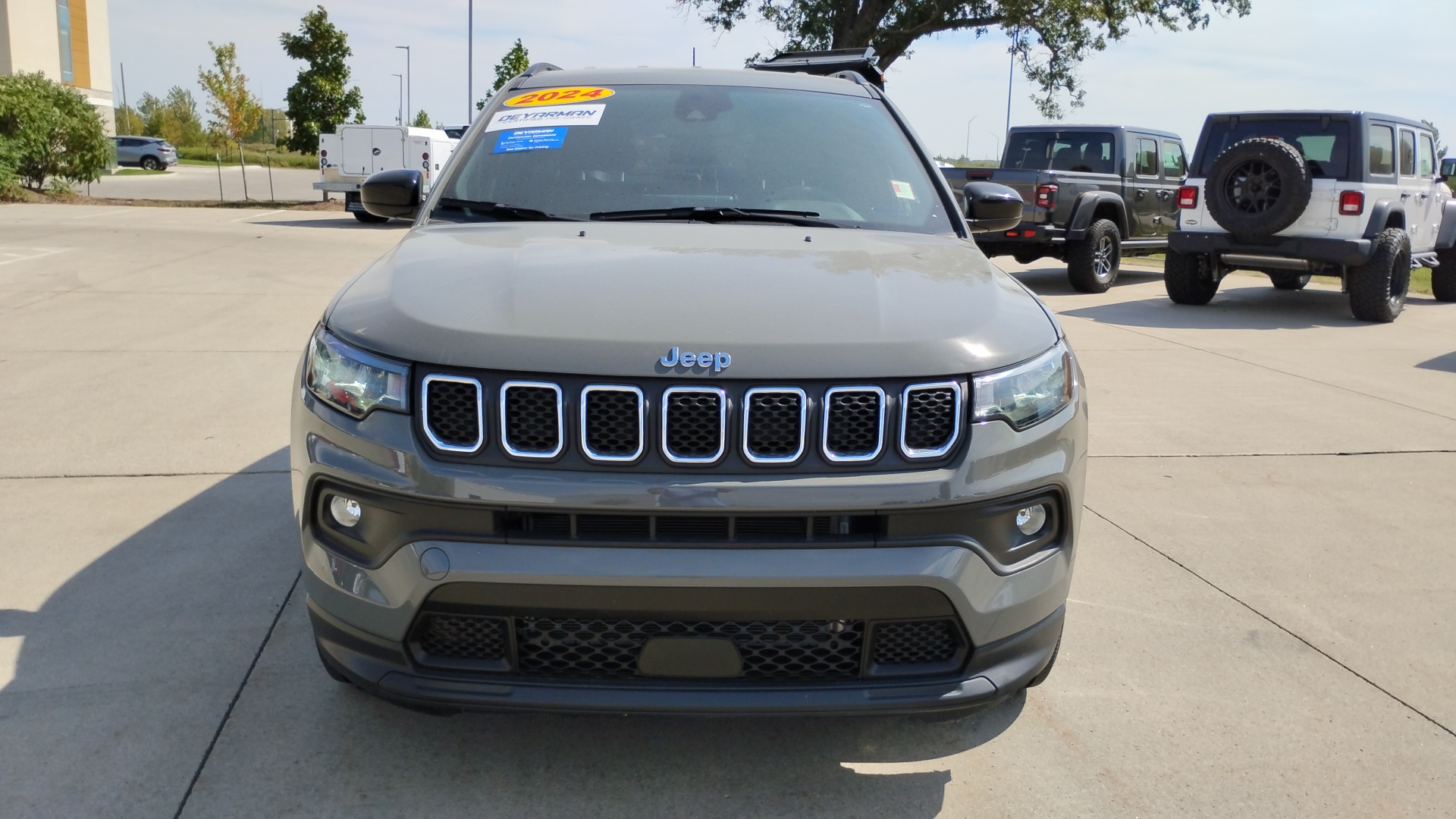 2024 Jeep Compass Latitude 8