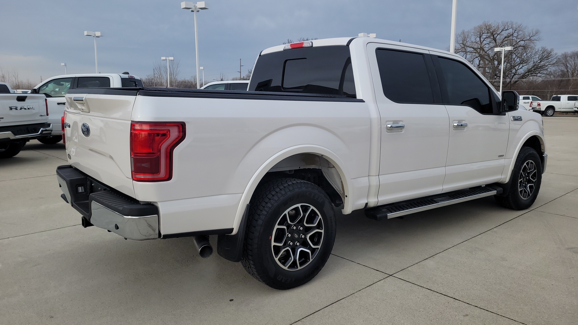 2016 Ford F-150 Lariat 3