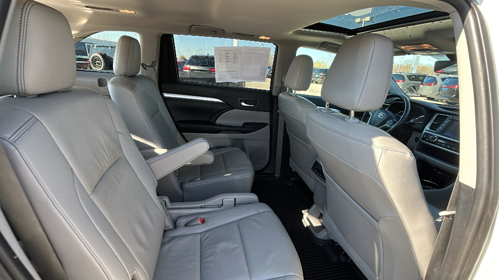 2019 Toyota Highlander XLE 22