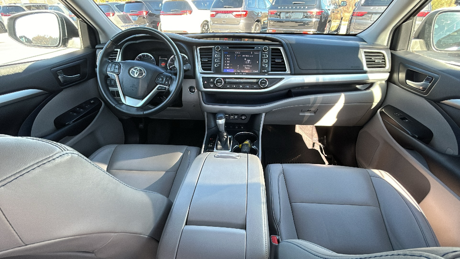 2019 Toyota Highlander XLE 24