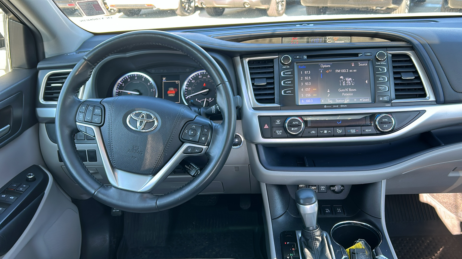 2019 Toyota Highlander XLE 26