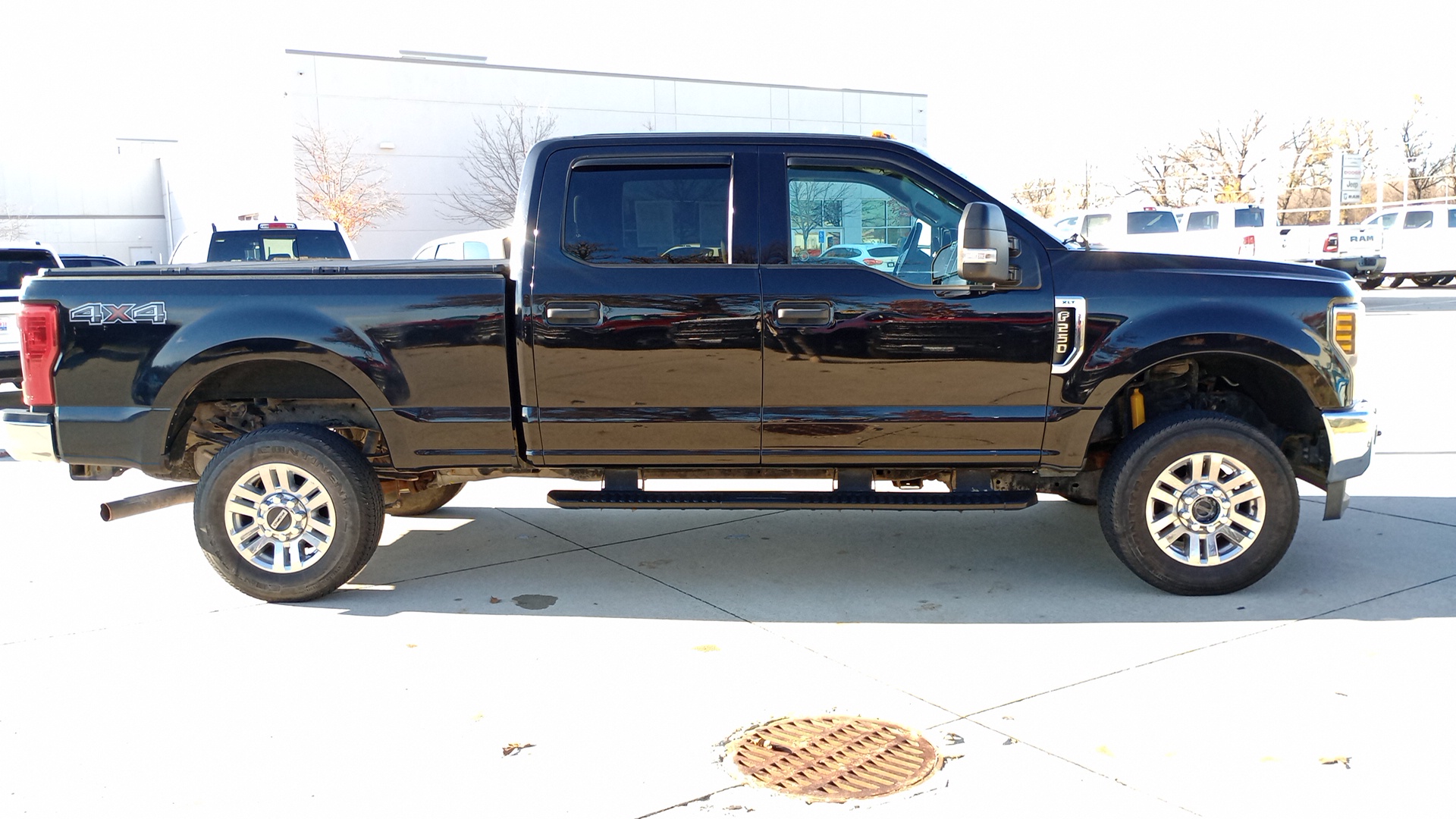 2019 Ford F-250SD XLT 2