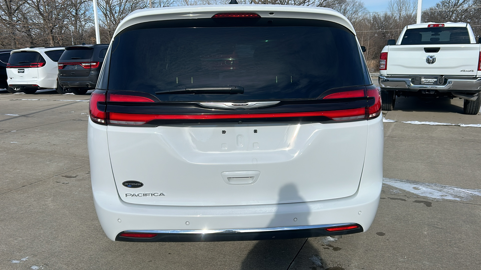 2024 Chrysler Pacifica Touring L 4