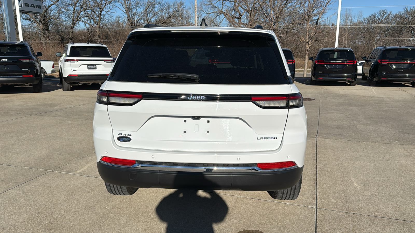 2022 Jeep Grand Cherokee Laredo 4