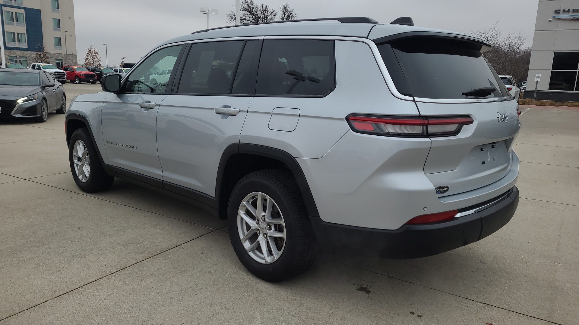 2021 Jeep Grand Cherokee L Laredo 5