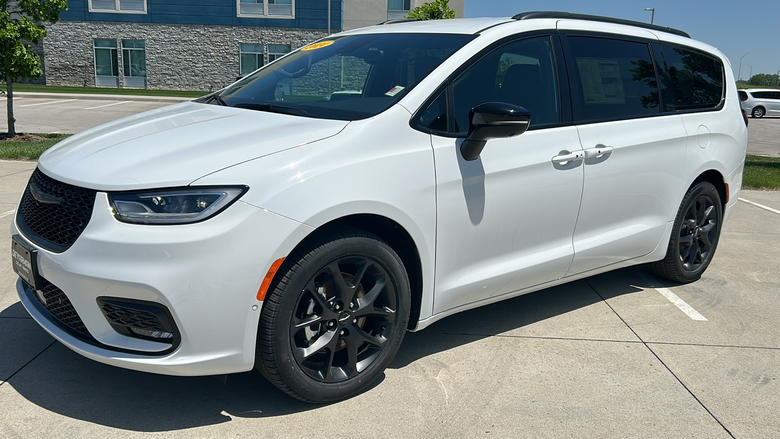 2024 Chrysler Pacifica Touring L 7