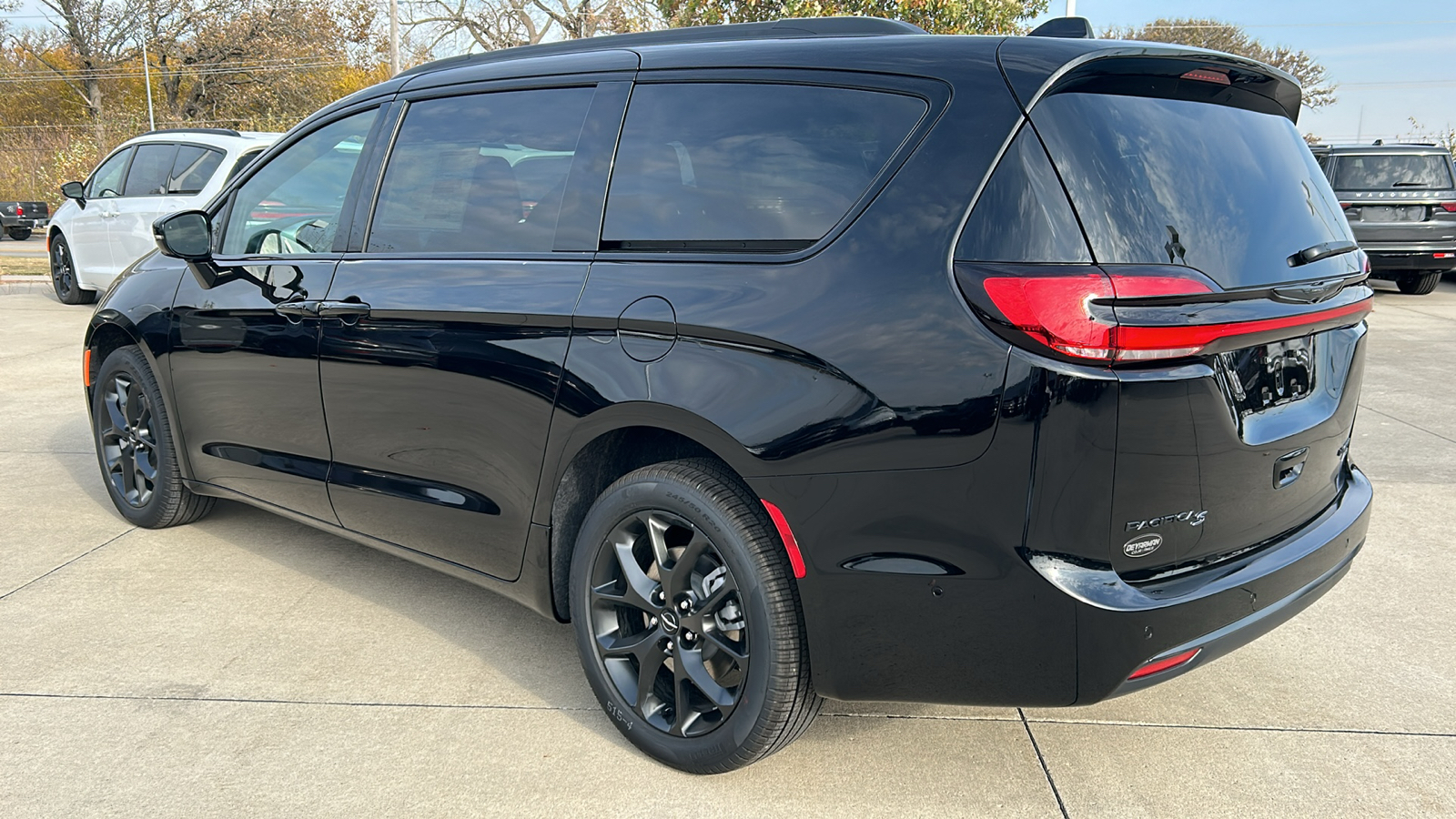 2025 Chrysler Pacifica Limited 5