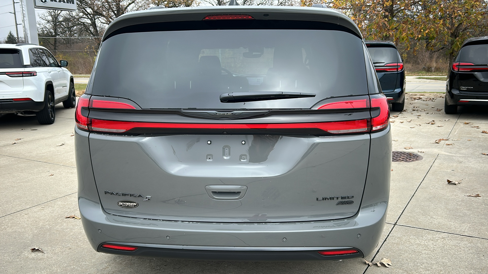 2025 Chrysler Pacifica Limited 4