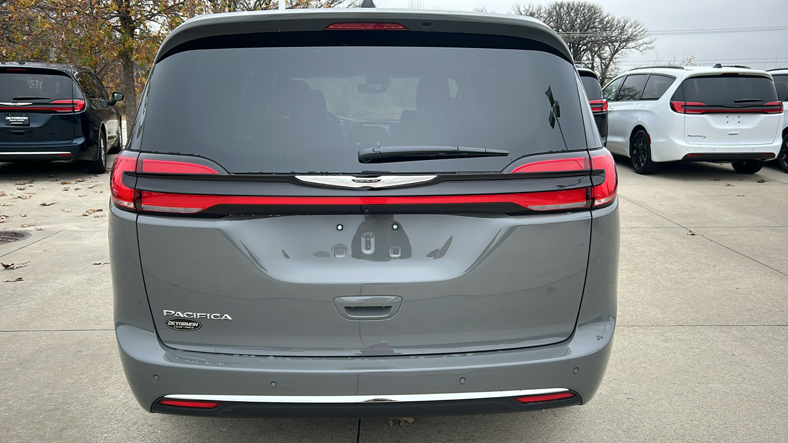 2025 Chrysler Pacifica  4