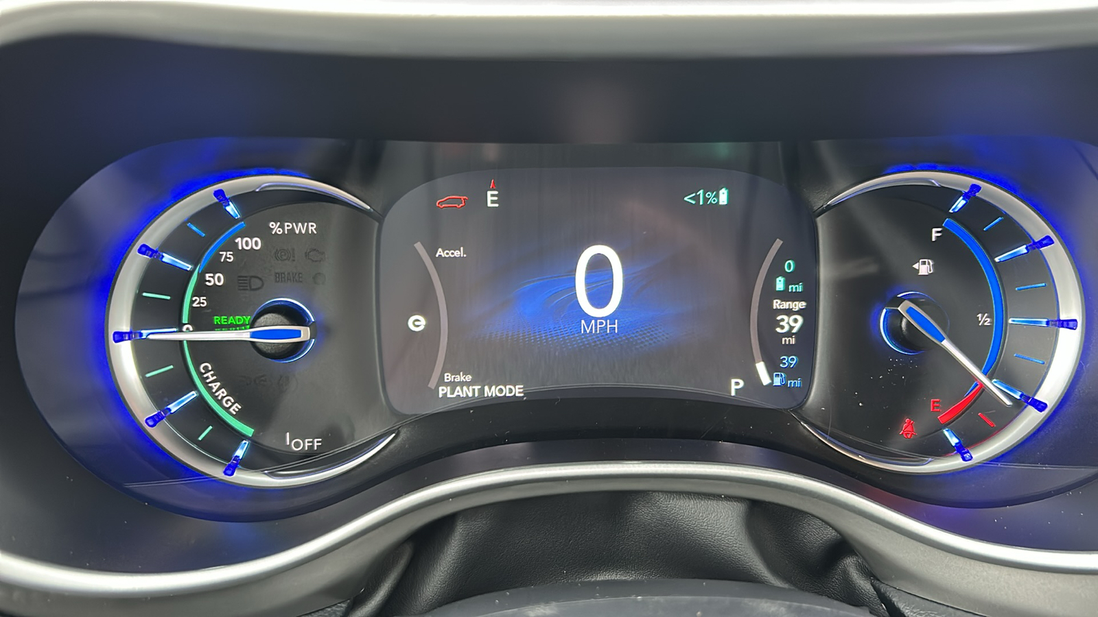 2025 Chrysler Pacifica Hybrid Select 31