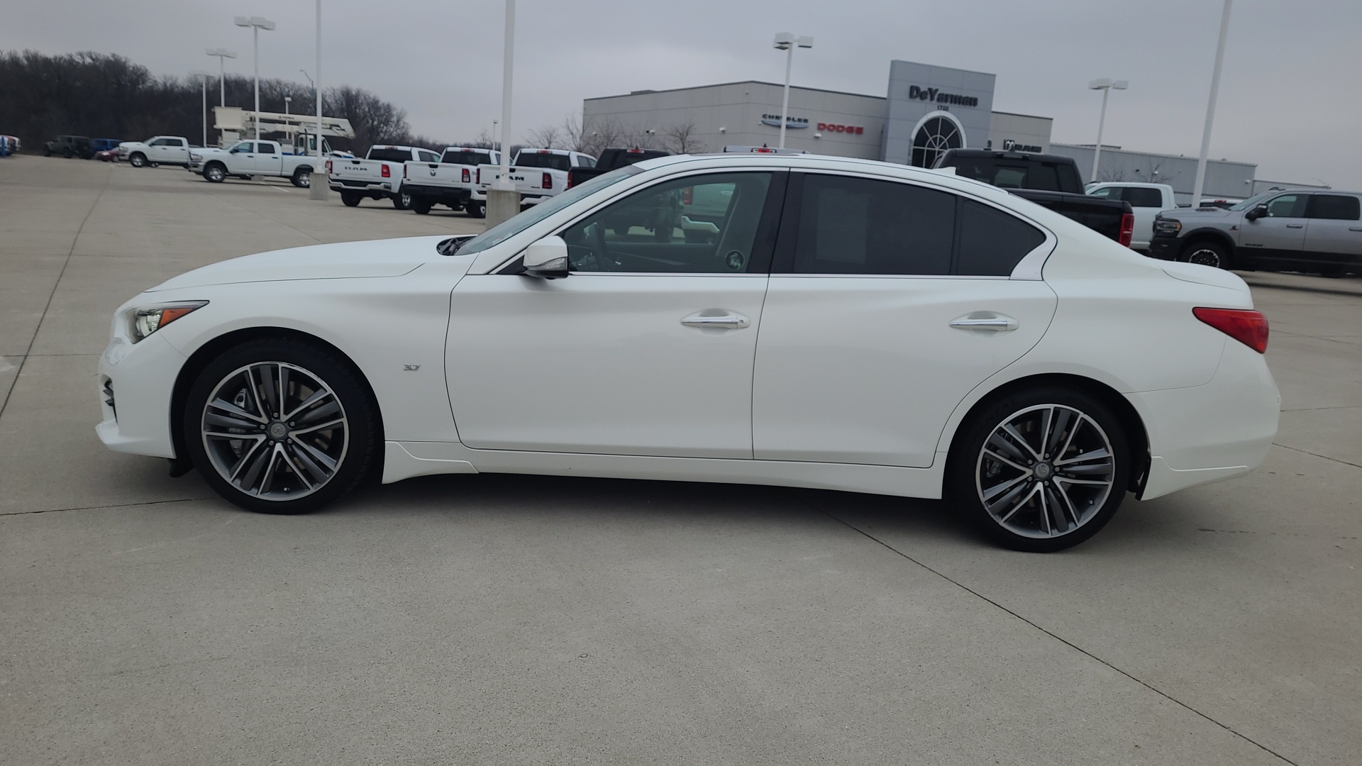 2014 INFINITI Q50 Sport 6