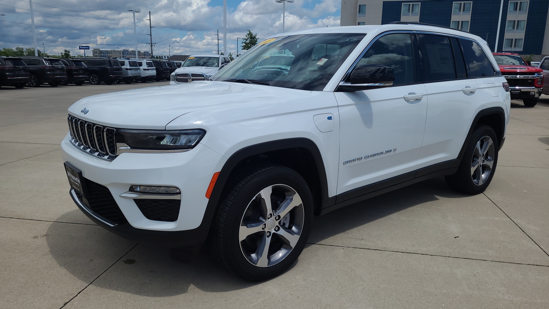 2023 Jeep Grand Cherokee Base 4xe 7