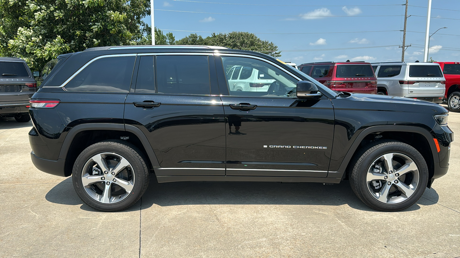 2023 Jeep Grand Cherokee Base 4xe 2