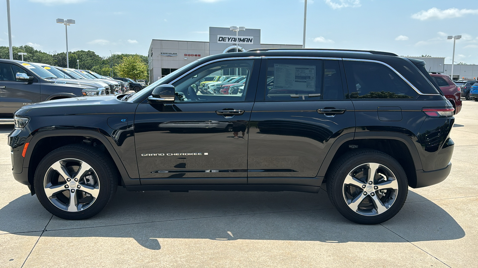 2023 Jeep Grand Cherokee Base 4xe 6