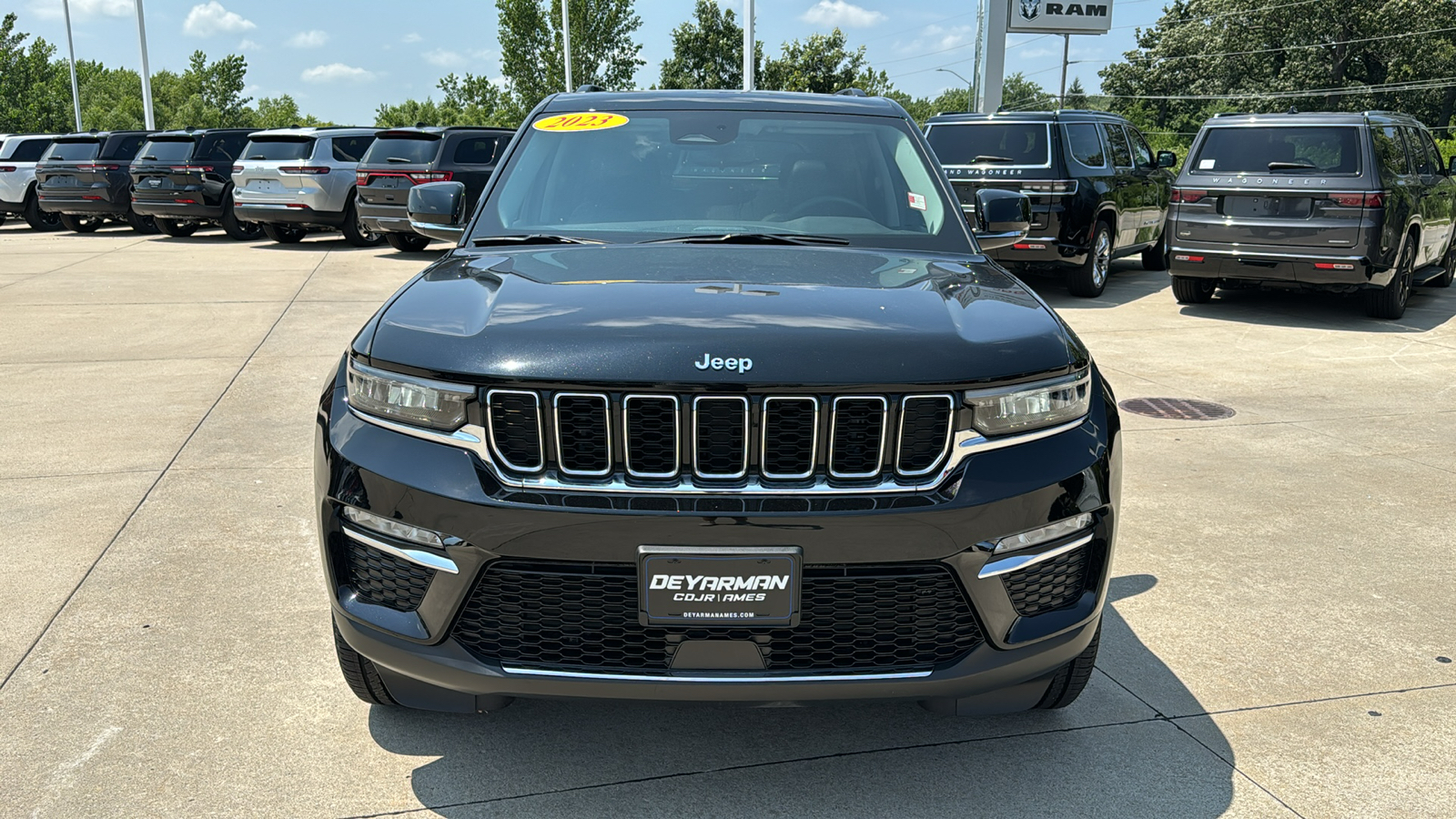 2023 Jeep Grand Cherokee Base 4xe 8