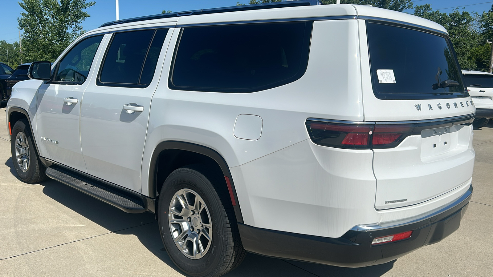 2023 Jeep Wagoneer L Base 5