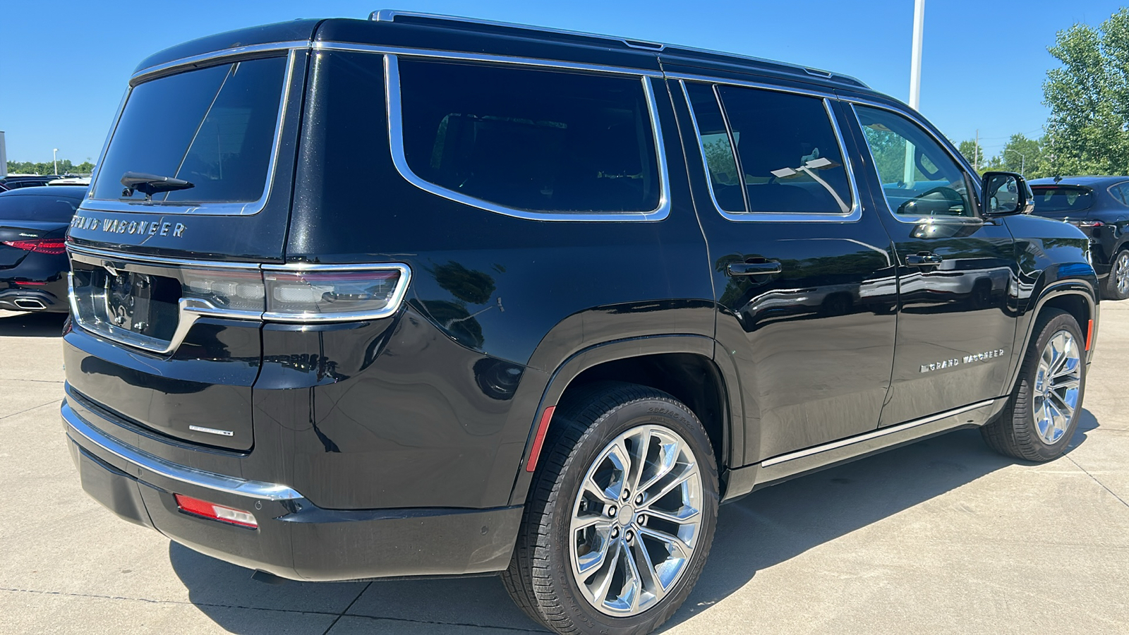 2023 Jeep Grand Wagoneer Series II 3