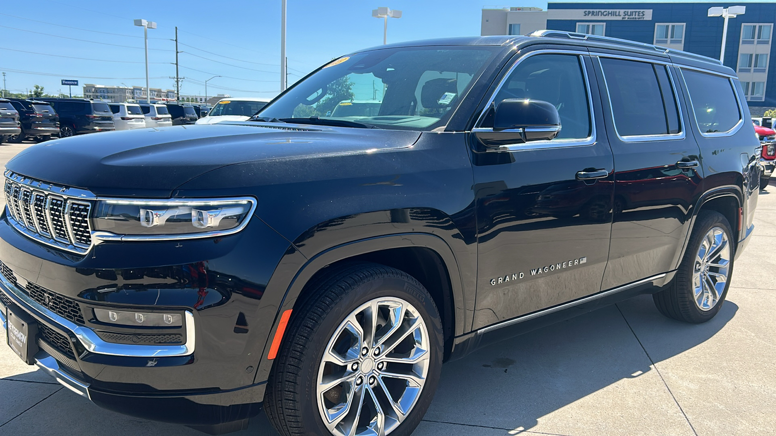 2023 Jeep Grand Wagoneer Series II 7