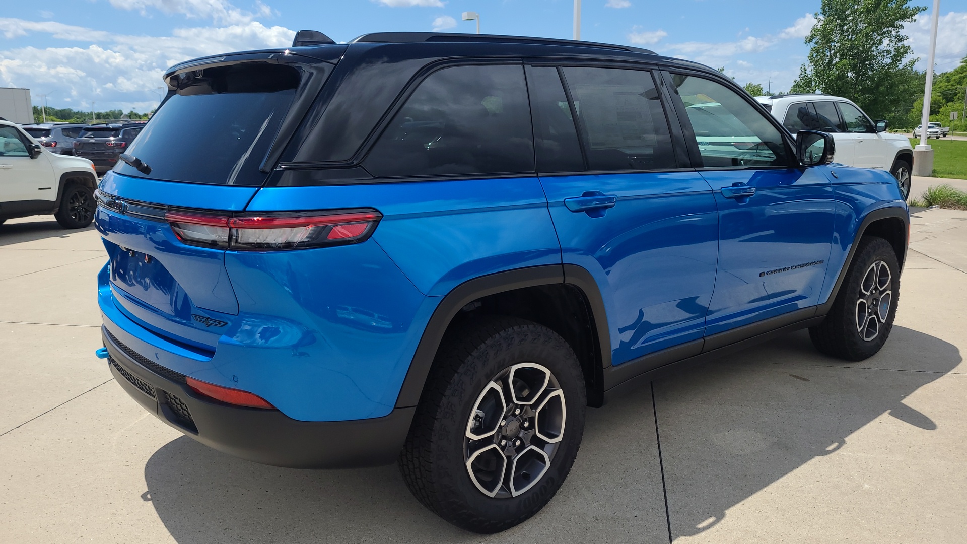 2024 Jeep Grand Cherokee Trailhawk 4xe 3