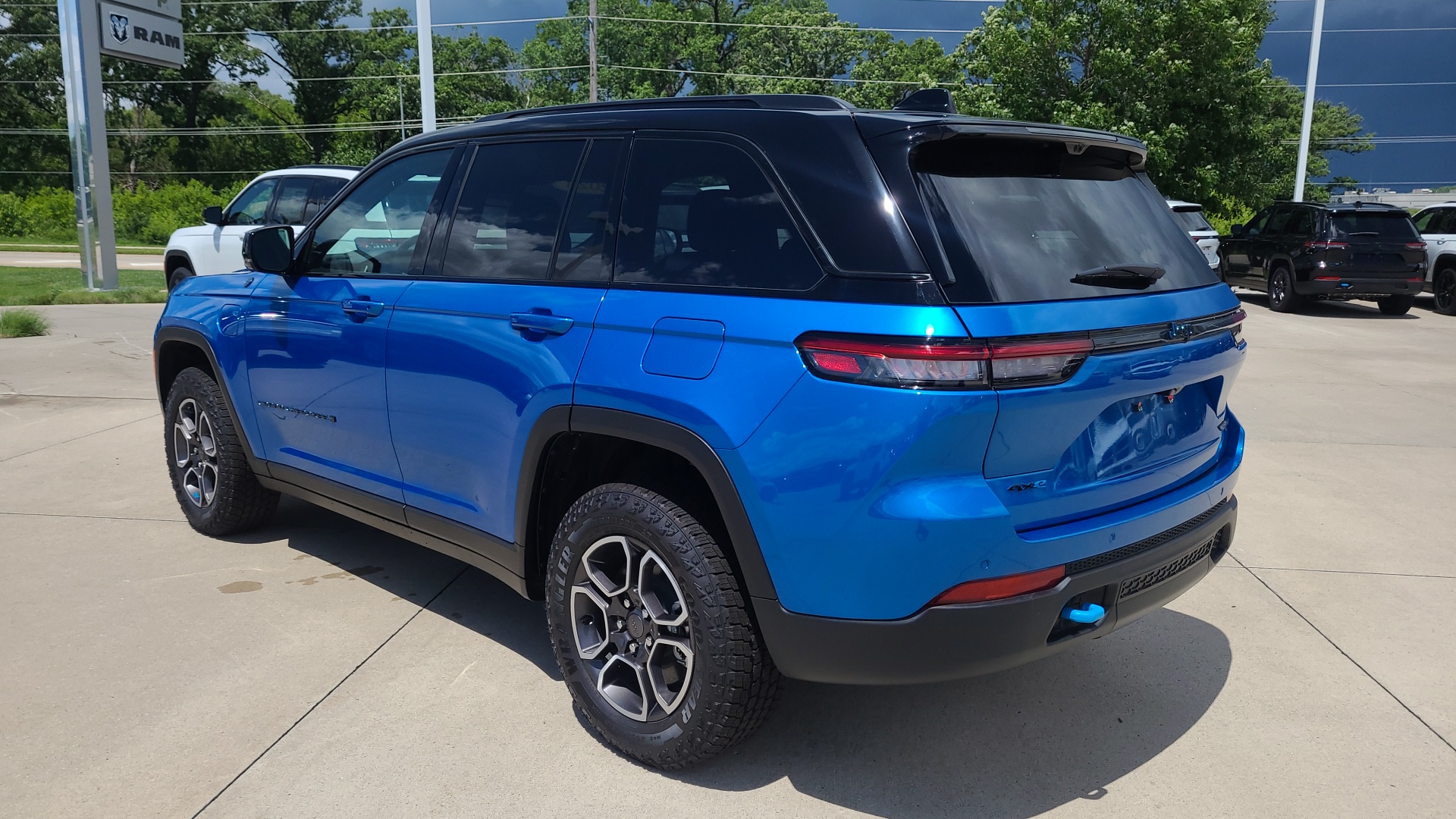 2024 Jeep Grand Cherokee Trailhawk 4xe 5