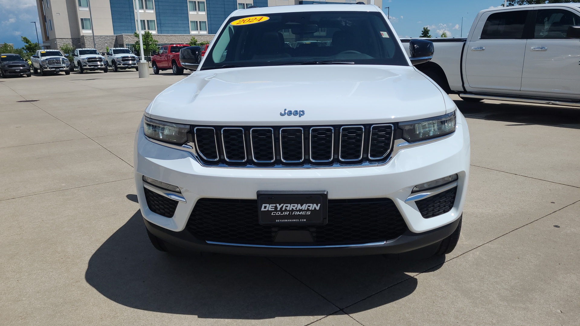 2024 Jeep Grand Cherokee  8