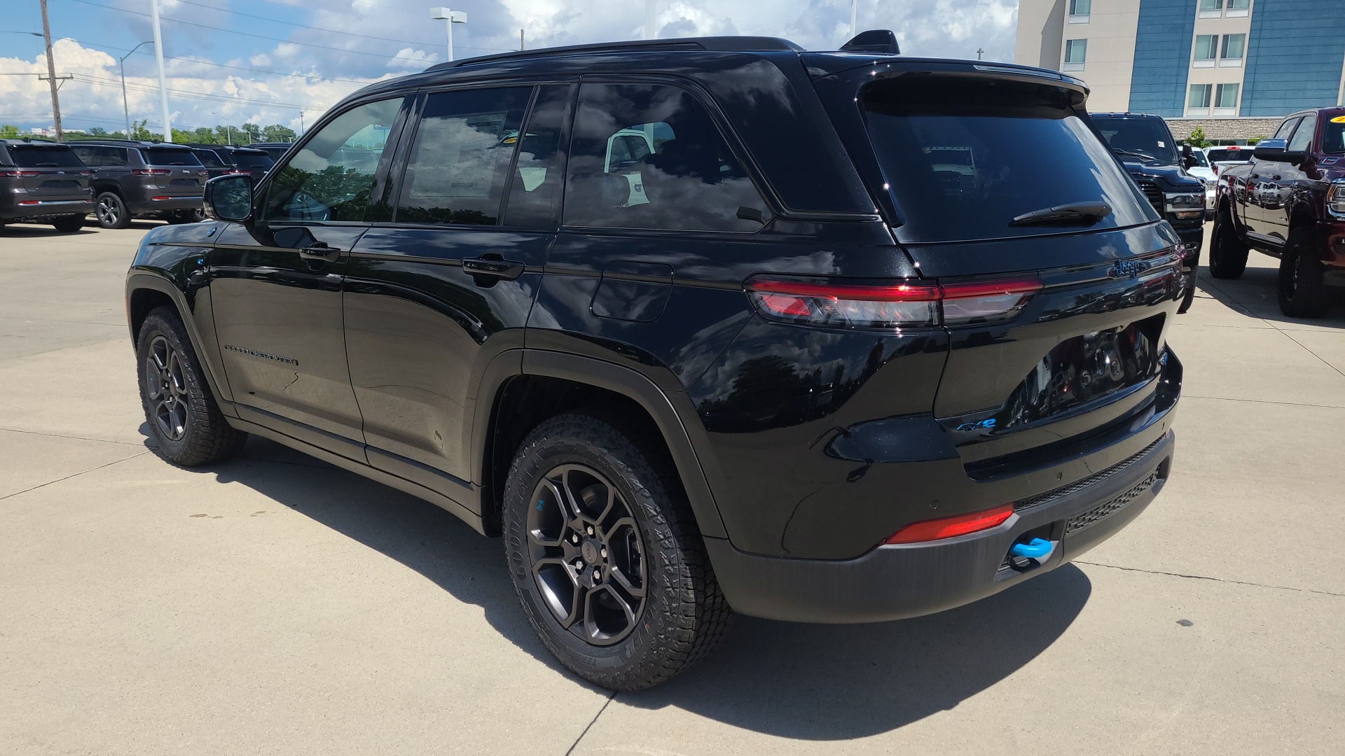 2024 Jeep Grand Cherokee Trailhawk 4xe 5