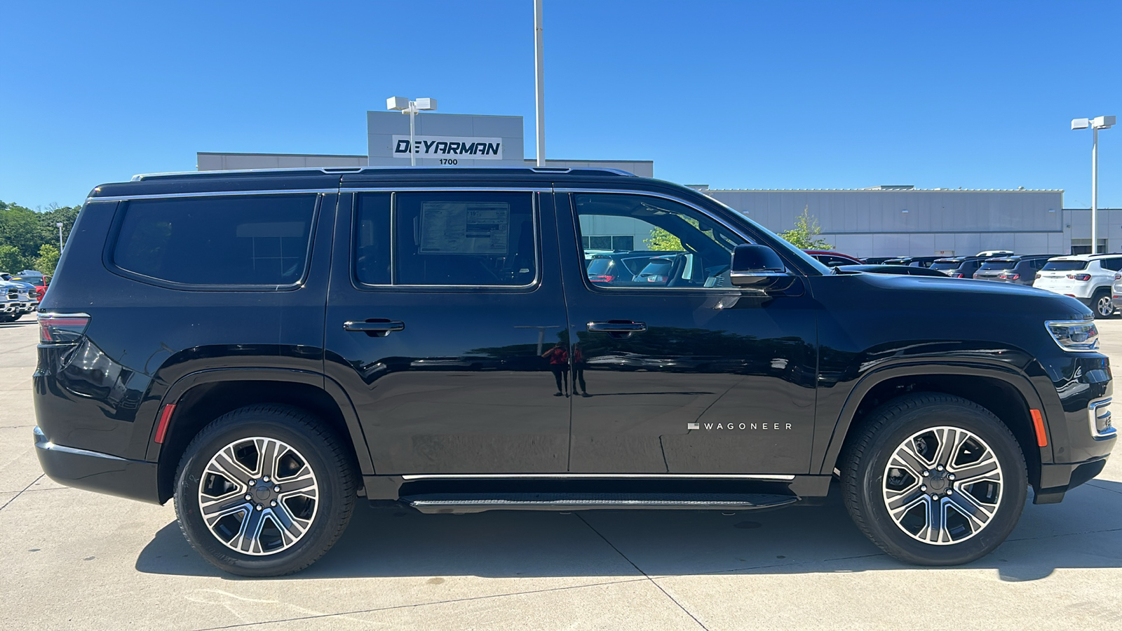 2024 Jeep Wagoneer Base 2