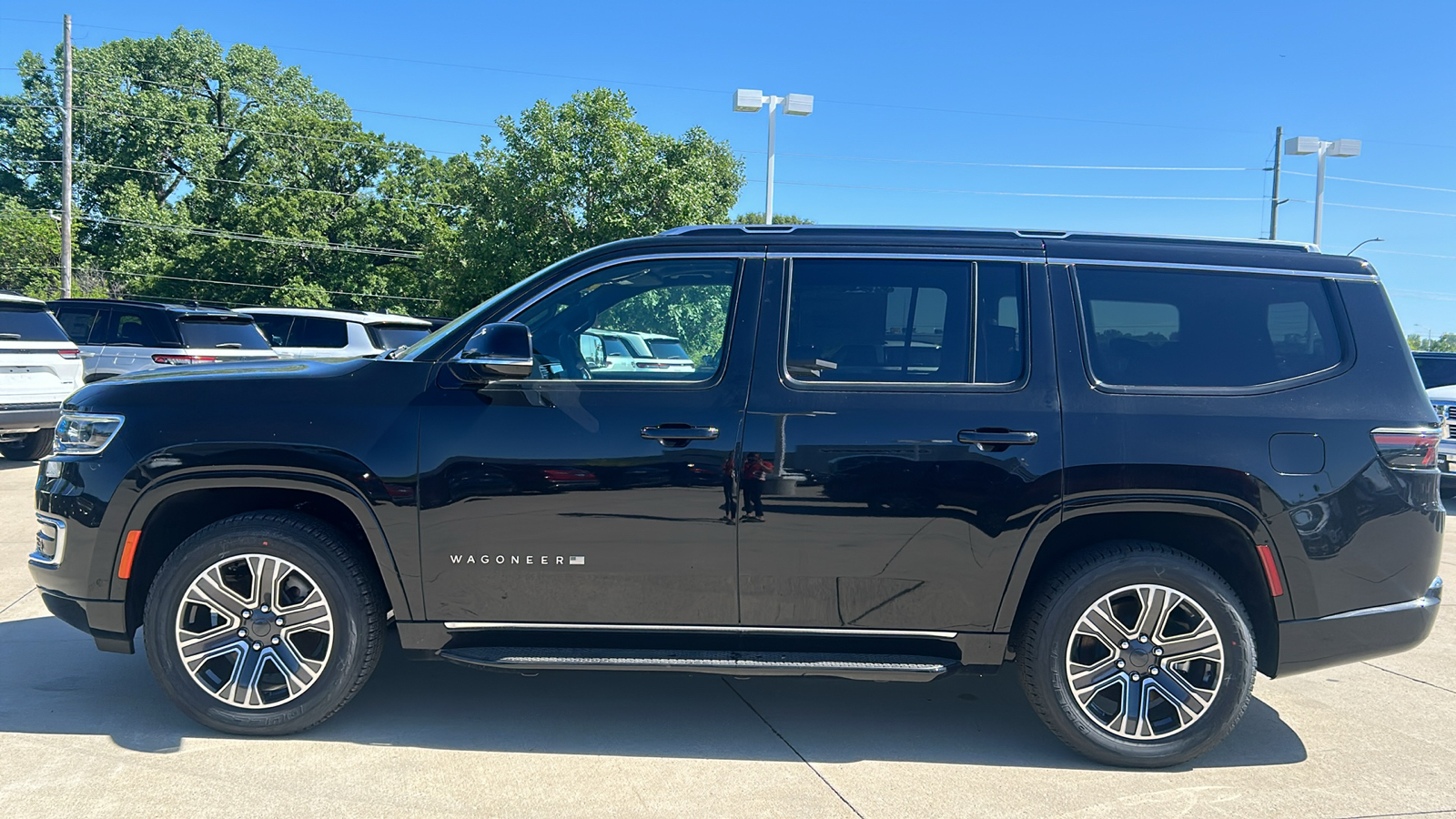 2024 Jeep Wagoneer Base 6