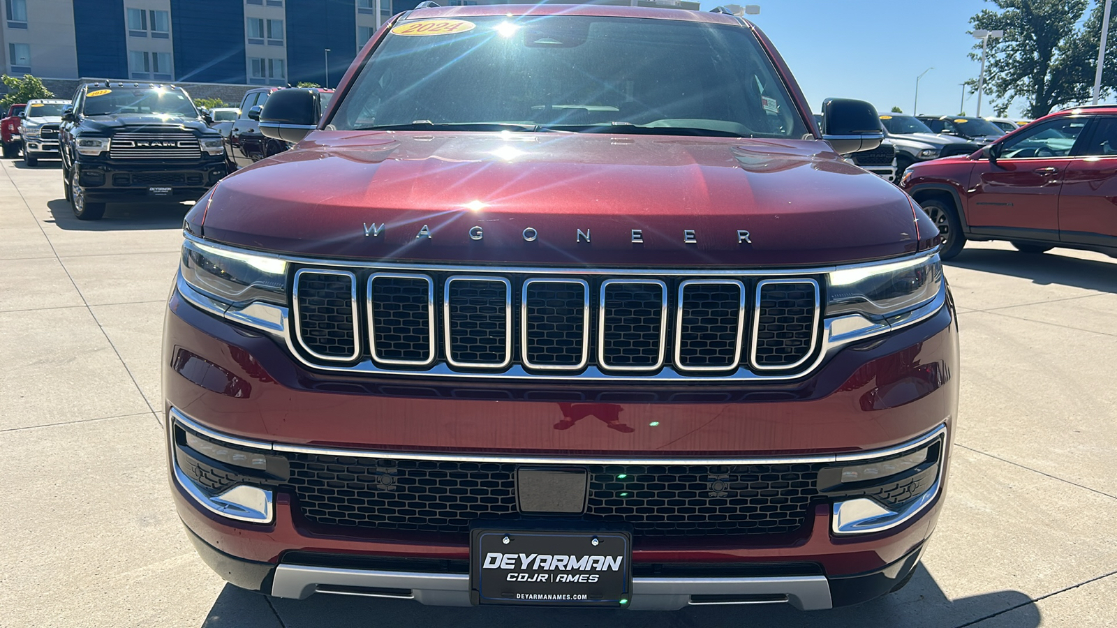 2024 Jeep Wagoneer L Series II 8